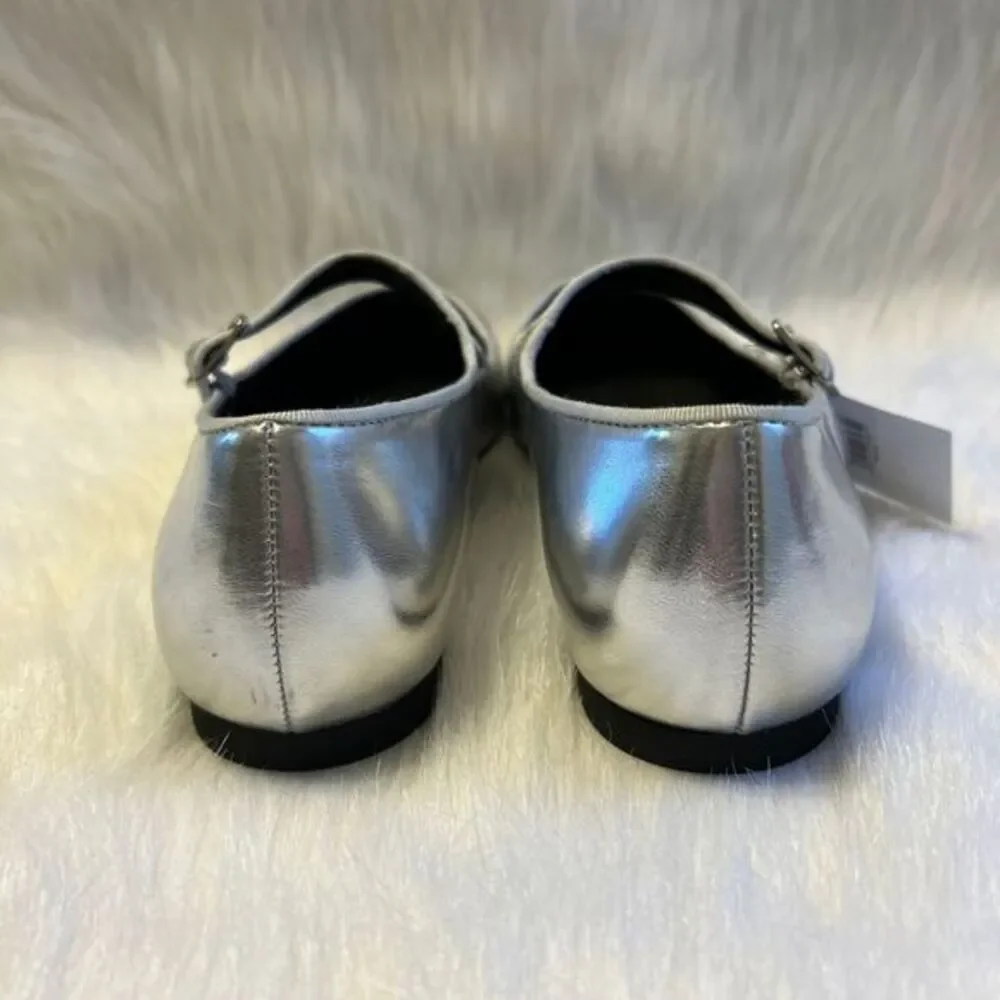 Time‎ And Tru Mary Jane Silver Shoes Womens Size 8 1/2 Gray Flats Memory Foam